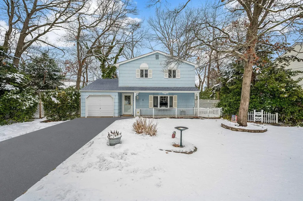 5 Dearborn Avenue Patchogue NY 11772