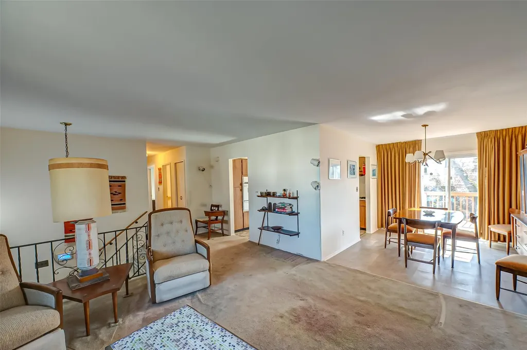 25 Evelyn Drive Bethpage NY 11714