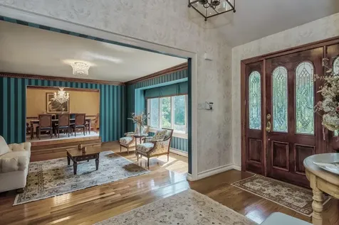 400 Annandale Drive Oyster Bay Cove NY 11791