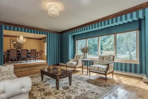 400 Annandale Drive Oyster Bay Cove NY 11791