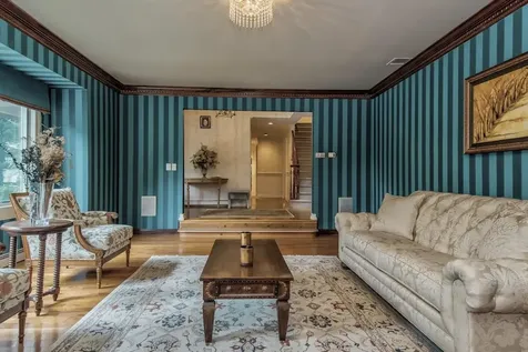 400 Annandale Drive Oyster Bay Cove NY 11791