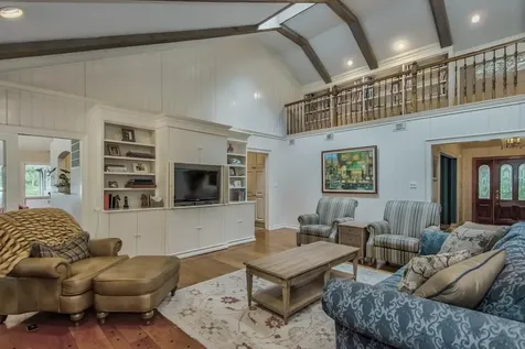 400 Annandale Drive Oyster Bay Cove NY 11791