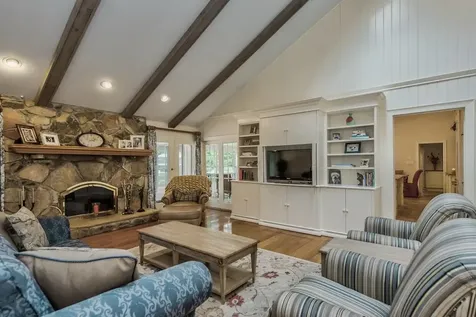 400 Annandale Drive Oyster Bay Cove NY 11791