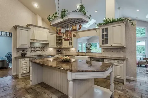 400 Annandale Drive Oyster Bay Cove NY 11791