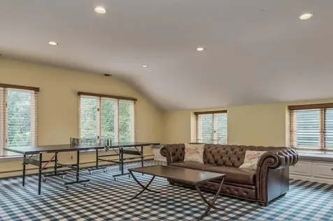 400 Annandale Drive Oyster Bay Cove NY 11791