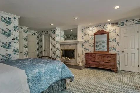 400 Annandale Drive Oyster Bay Cove NY 11791