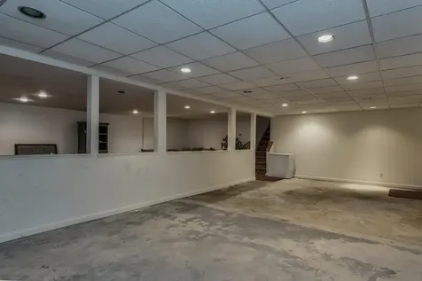 400 Annandale Drive Oyster Bay Cove NY 11791