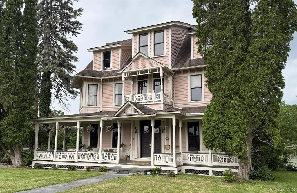25 Prospect Avenue Catskill NY 12414