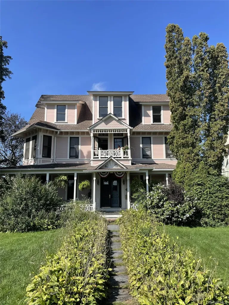 25 Prospect Avenue Catskill NY 12414