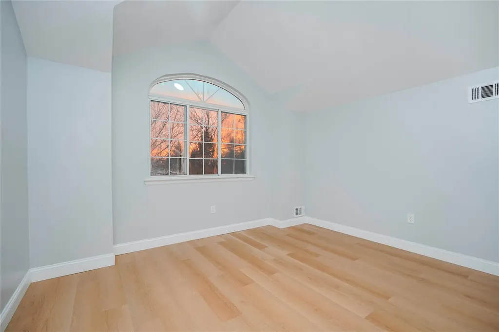 61 Sunset Avenue Staten Island NY 10314