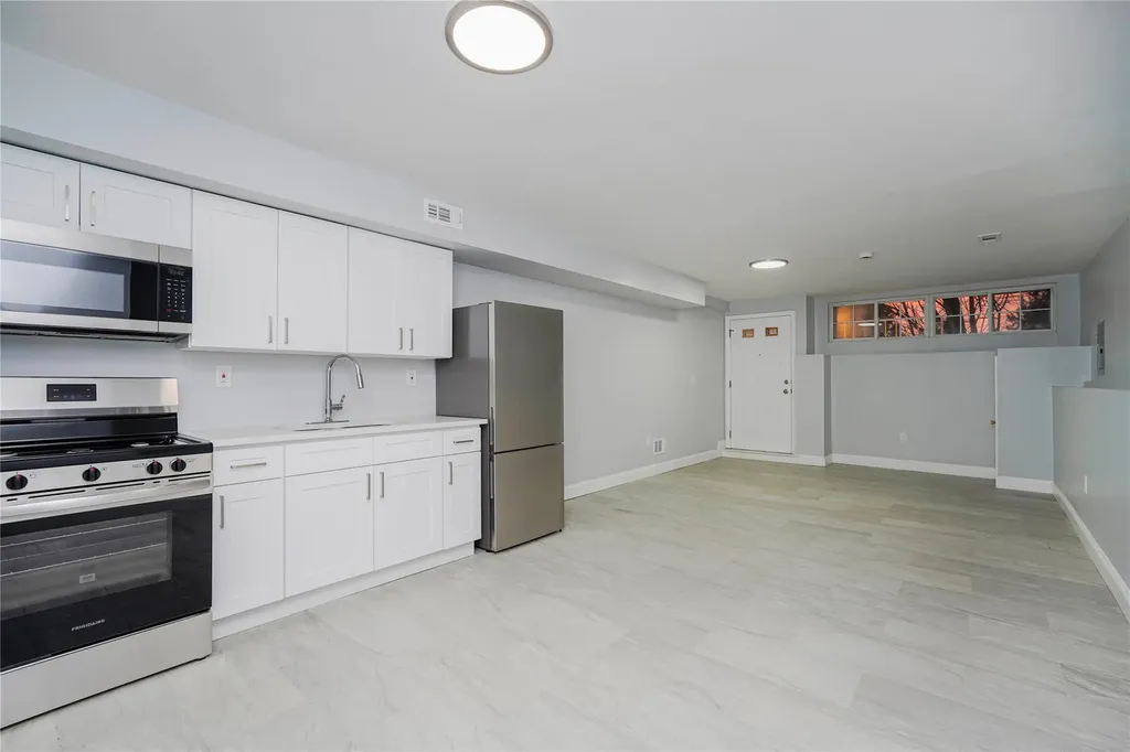 61 Sunset Avenue Staten Island NY 10314