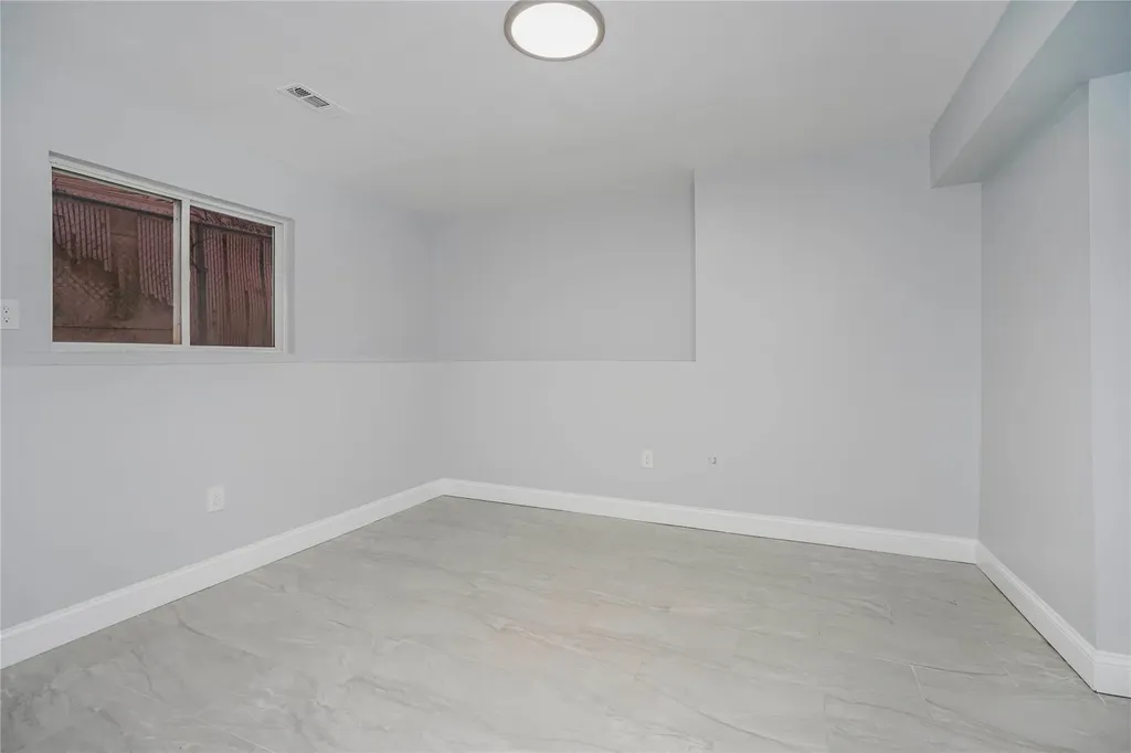 61 Sunset Avenue Staten Island NY 10314