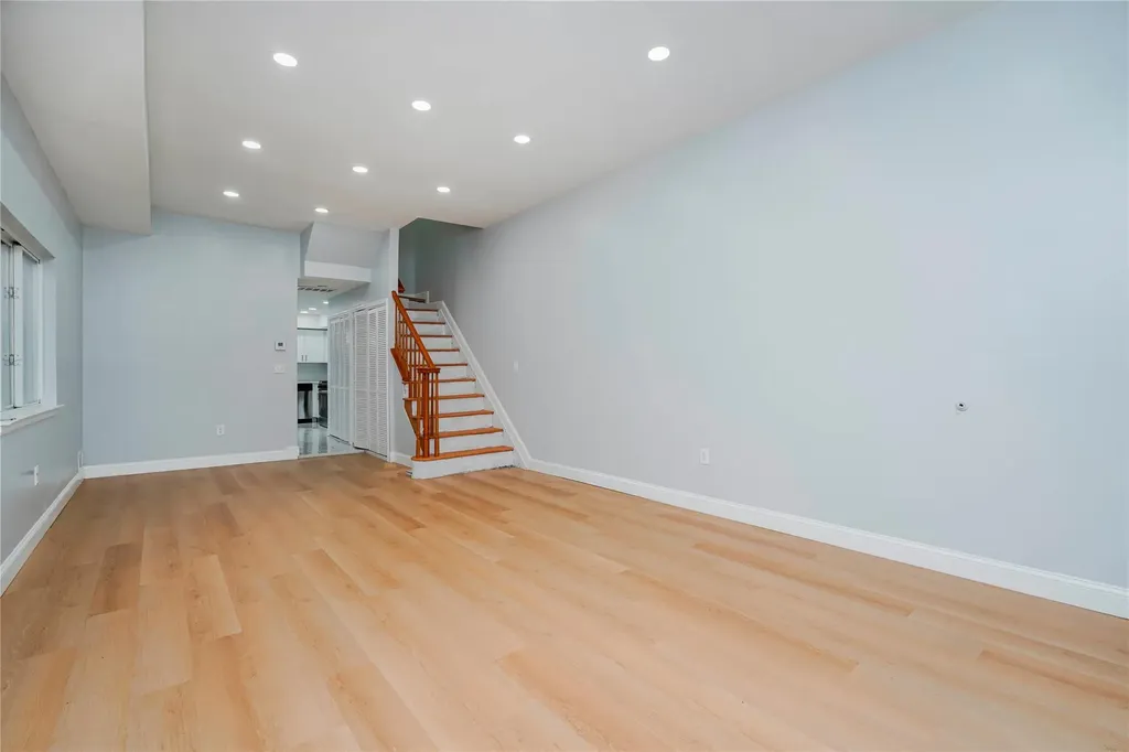 61 Sunset Avenue Staten Island NY 10314