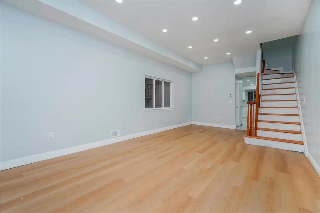 61 Sunset Avenue Staten Island NY 10314