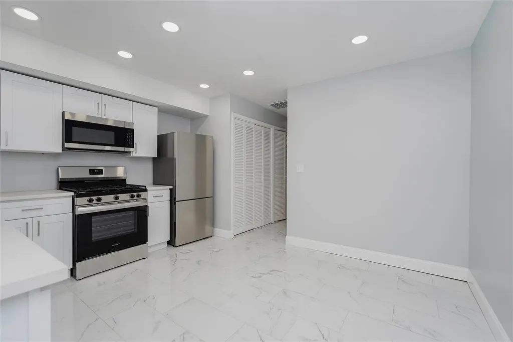 61 Sunset Avenue Staten Island NY 10314