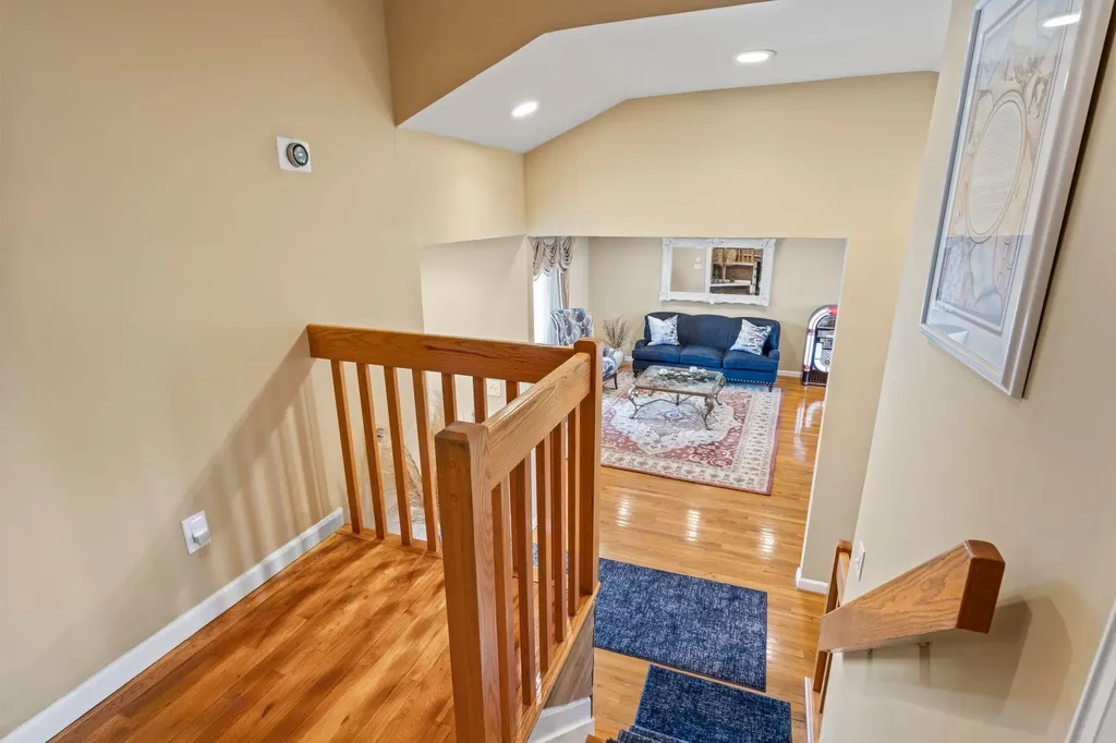 38 Roxton Road Plainview NY 11803