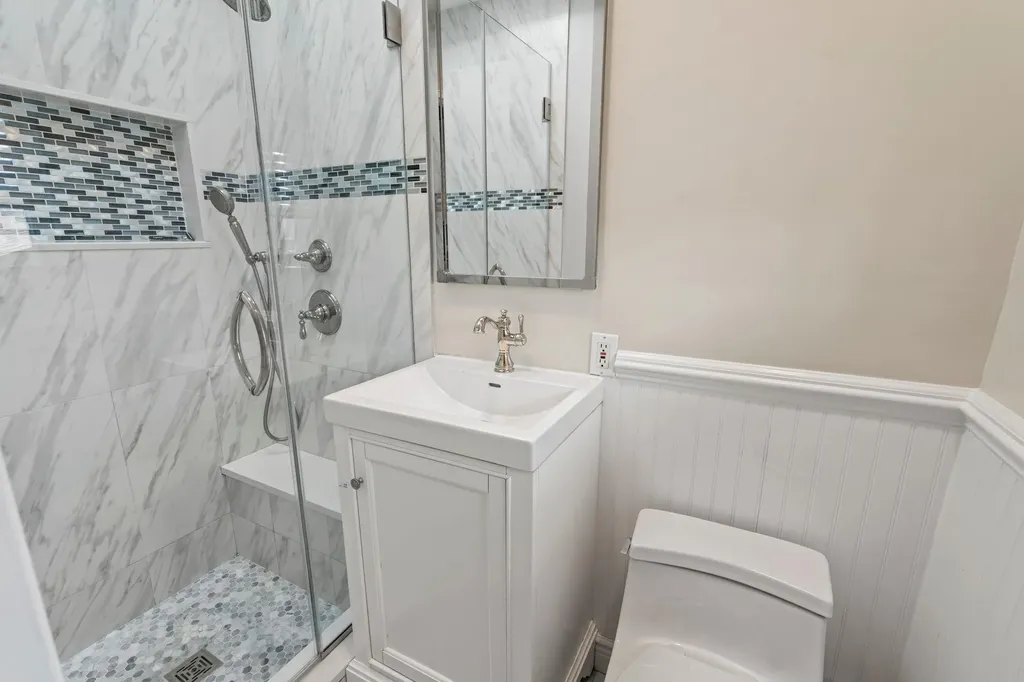 38 Roxton Road Plainview NY 11803