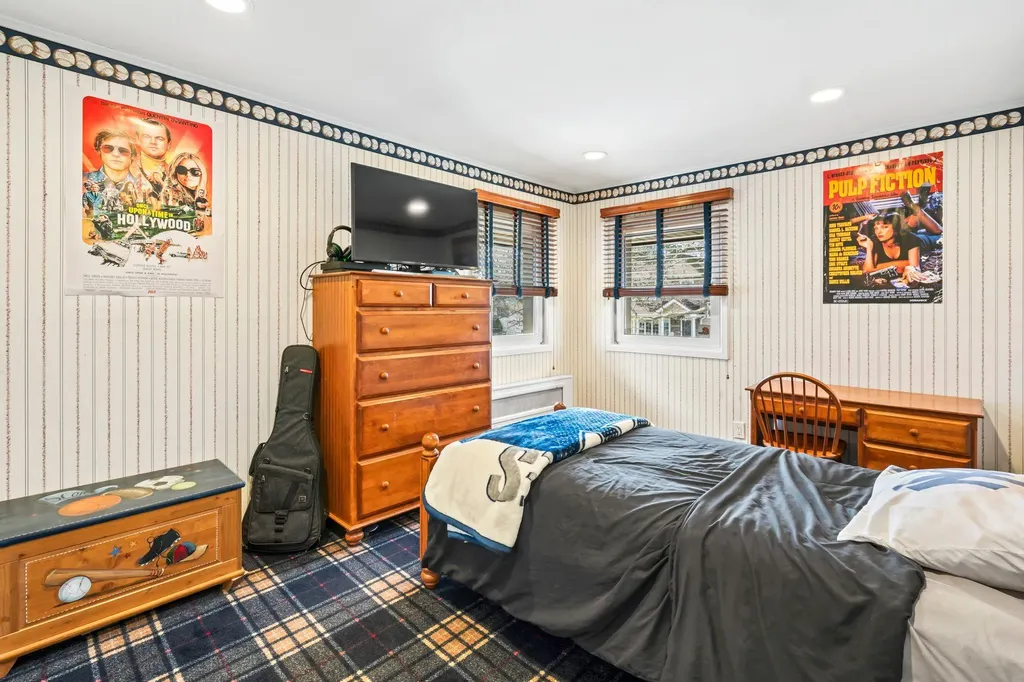 38 Roxton Road Plainview NY 11803