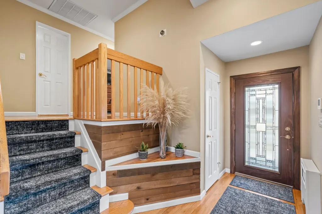 38 Roxton Road Plainview NY 11803