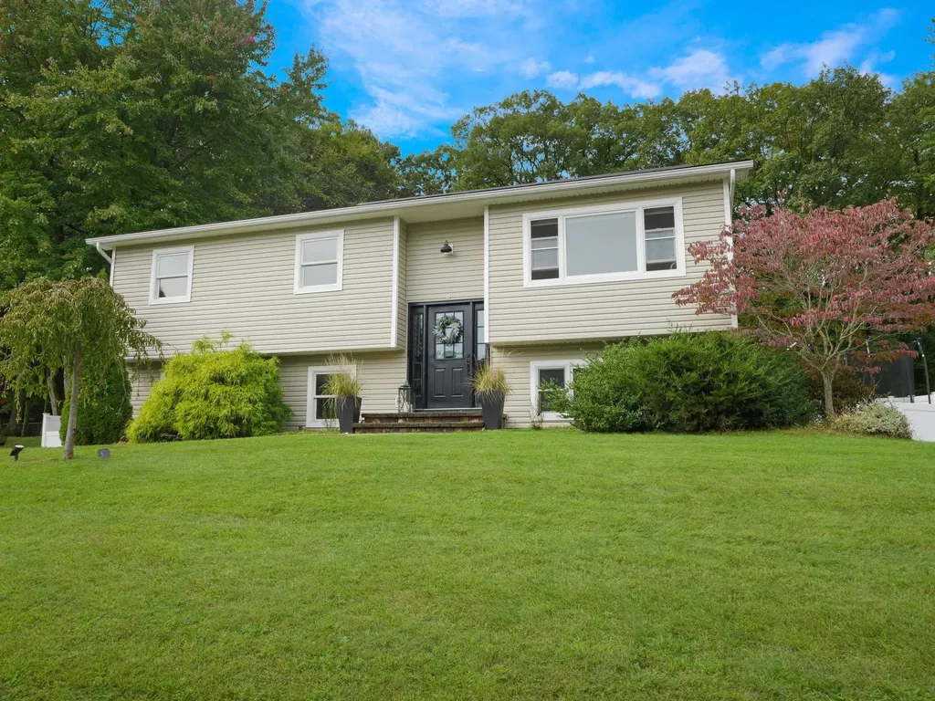 59 Westlyn Drive Bardonia NY 10954