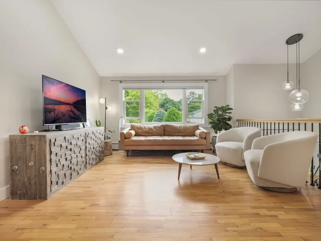 59 Westlyn Drive Bardonia NY 10954