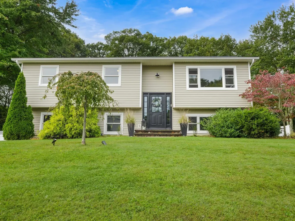 59 Westlyn Drive Bardonia NY 10954