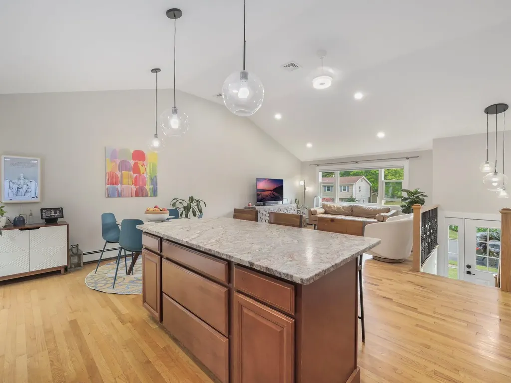 59 Westlyn Drive Bardonia NY 10954