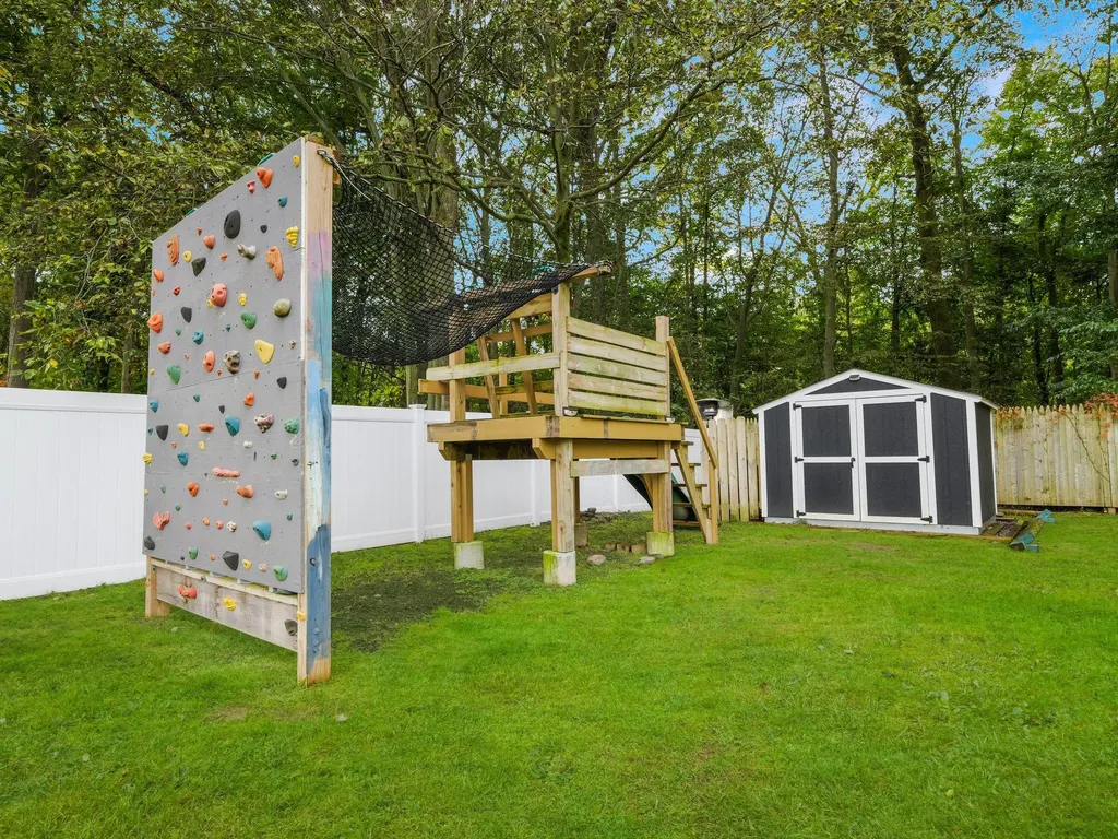 59 Westlyn Drive Bardonia NY 10954