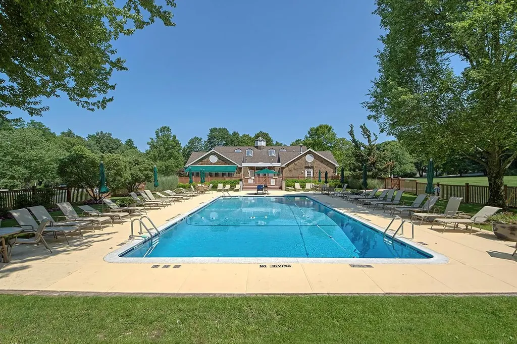 40 Weavers Hill Mount Kisco NY 10549