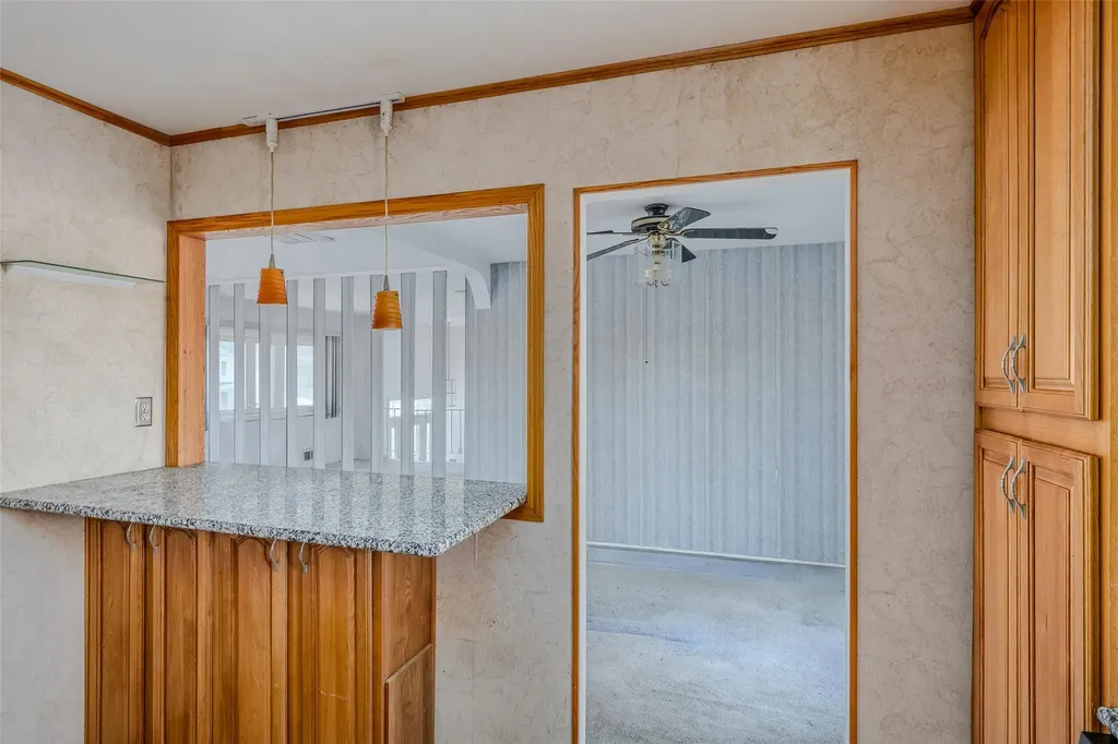 65 Byron Way Oakdale NY 11769