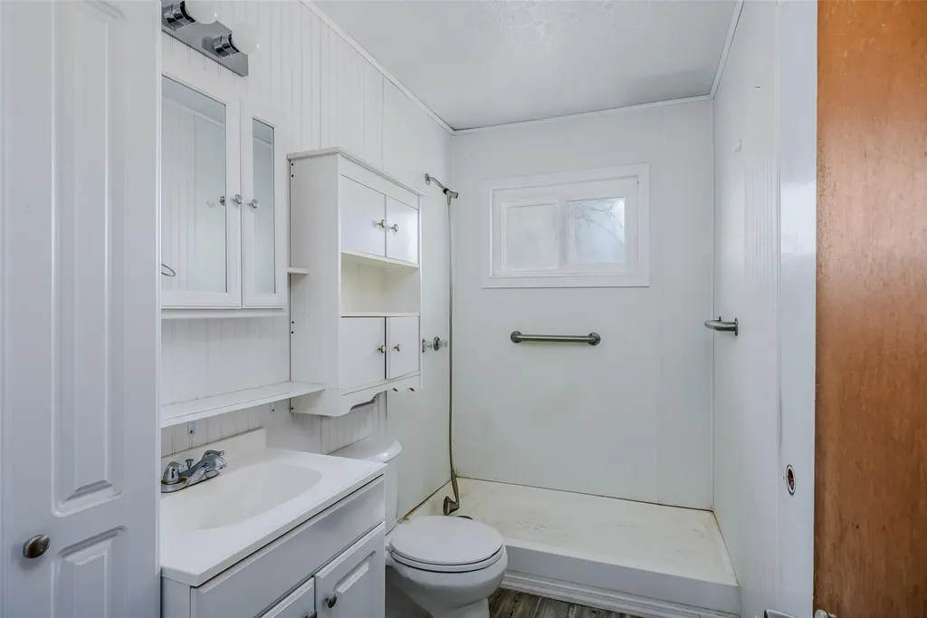 65 Byron Way Oakdale NY 11769
