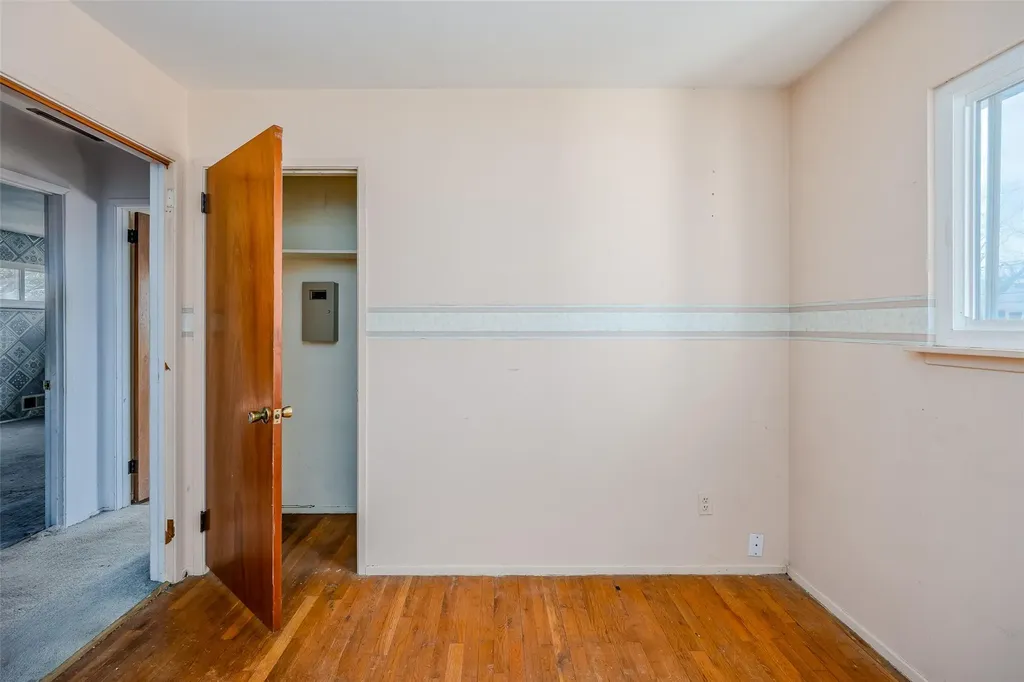65 Byron Way Oakdale NY 11769