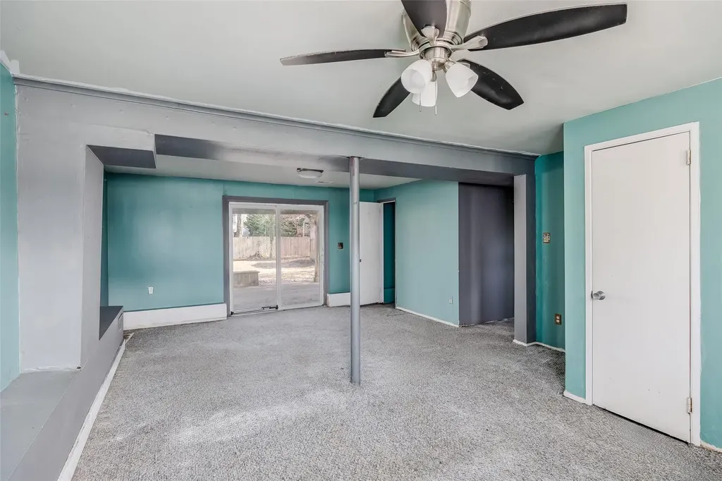 65 Byron Way Oakdale NY 11769
