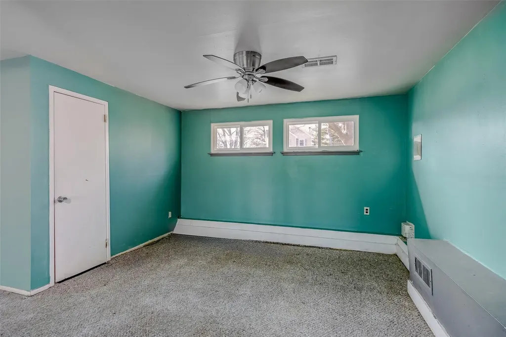 65 Byron Way Oakdale NY 11769