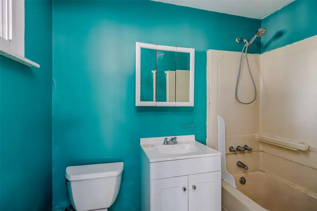 65 Byron Way Oakdale NY 11769