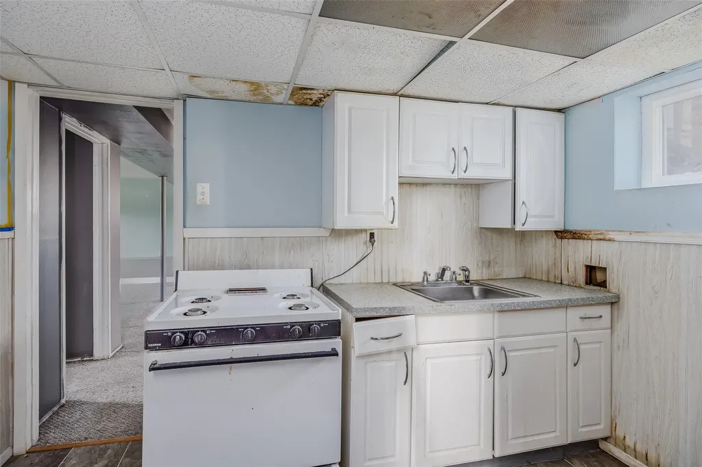 65 Byron Way Oakdale NY 11769