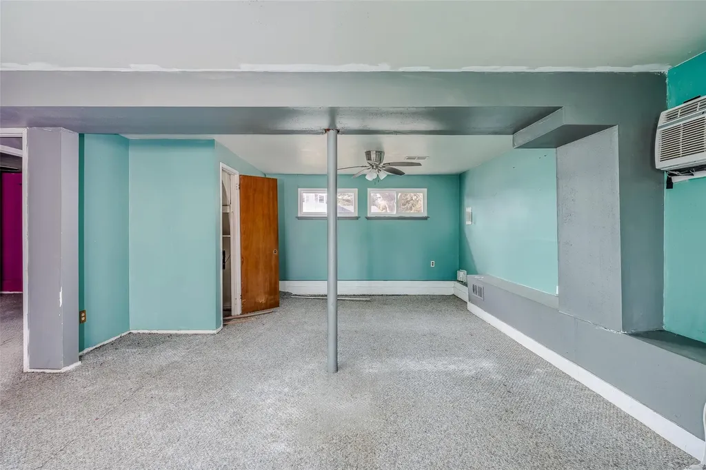 65 Byron Way Oakdale NY 11769