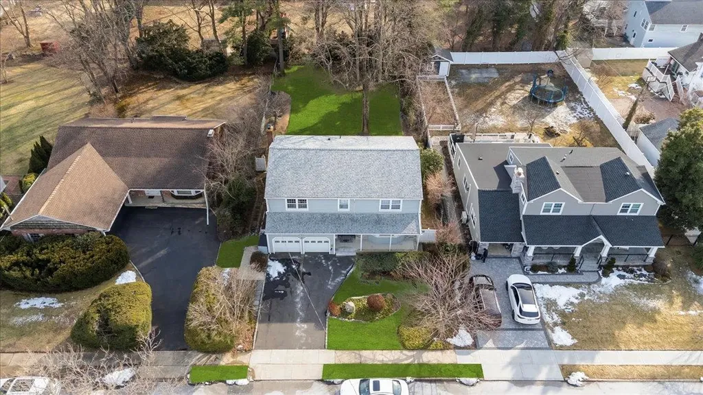 9 Albert Avenue Syosset NY 11791
