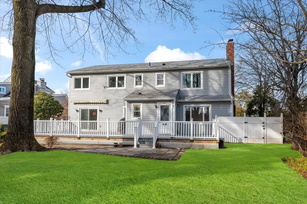 9 Albert Avenue Syosset NY 11791