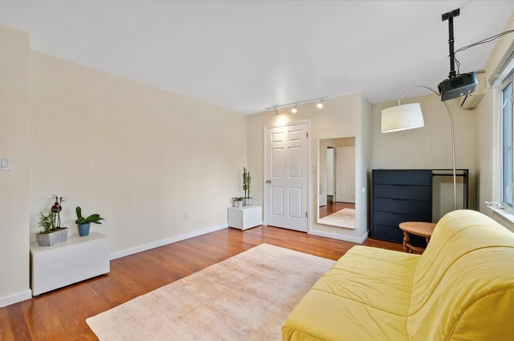 9 Albert Avenue Syosset NY 11791