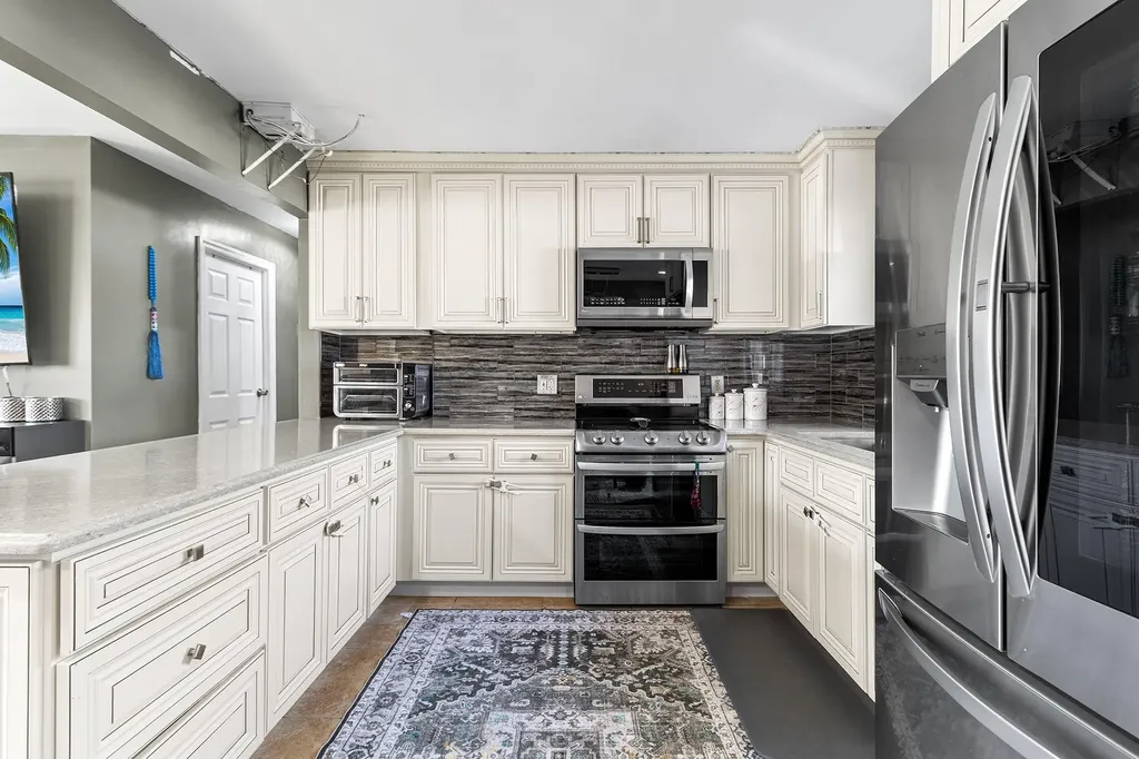 47 E Belmont Street Bay Shore NY 11706