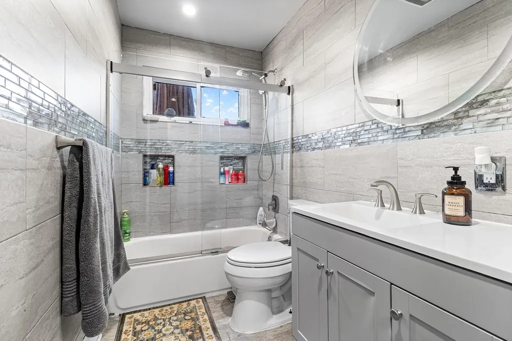 47 E Belmont Street Bay Shore NY 11706