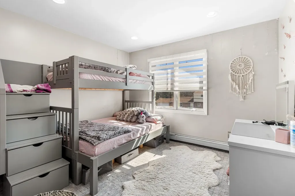 47 E Belmont Street Bay Shore NY 11706