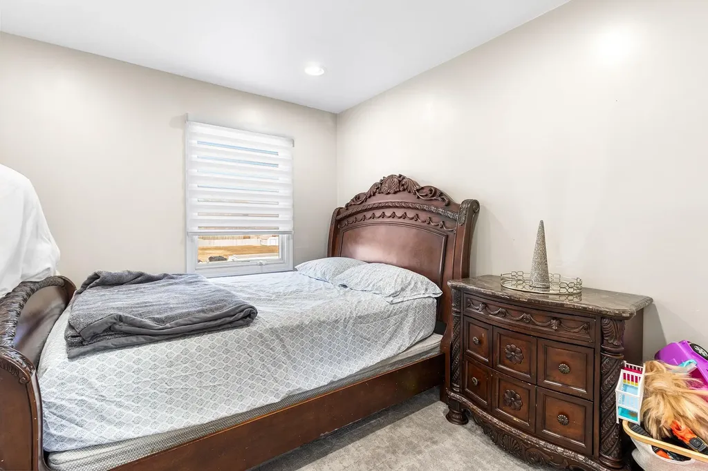 47 E Belmont Street Bay Shore NY 11706