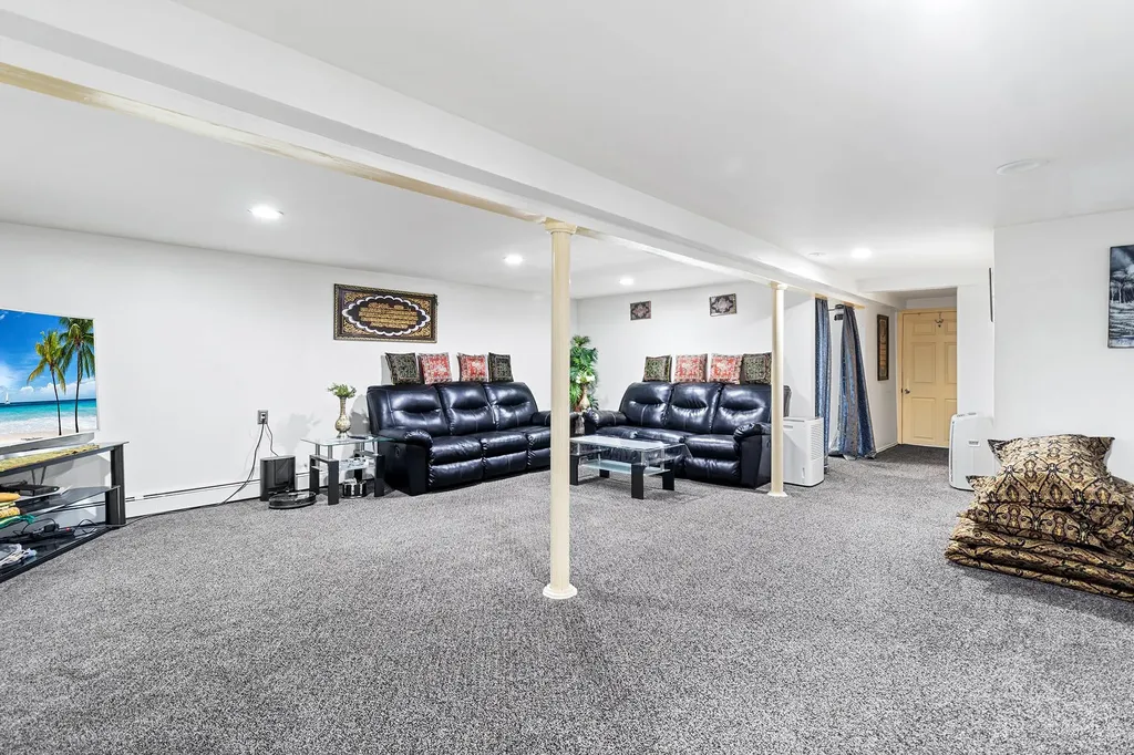 47 E Belmont Street Bay Shore NY 11706
