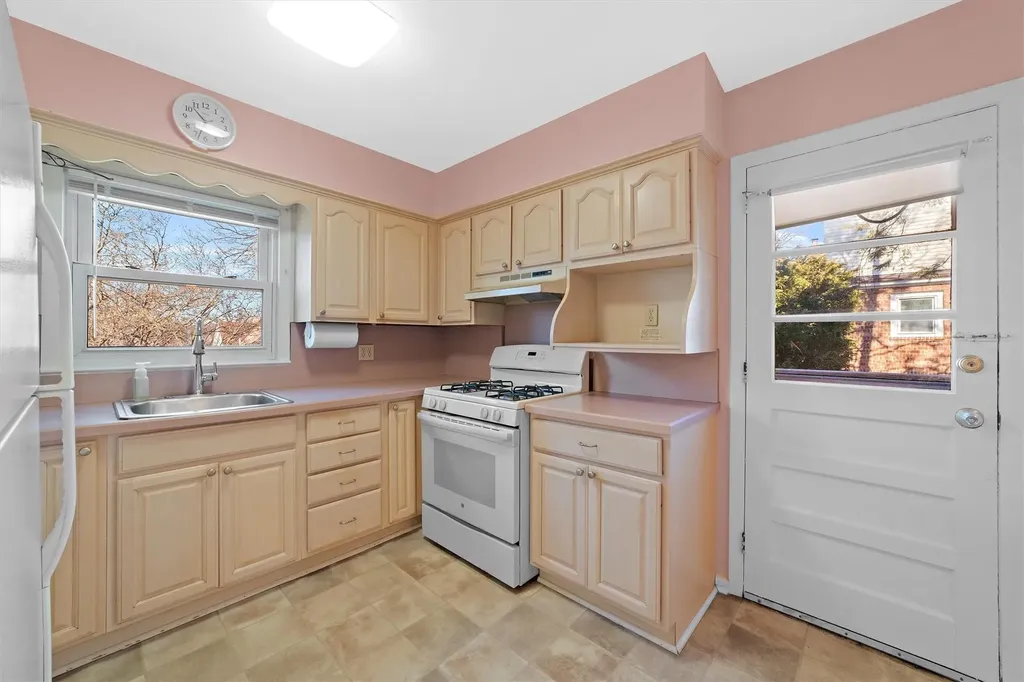 105 Hillview Avenue Yonkers NY 10704