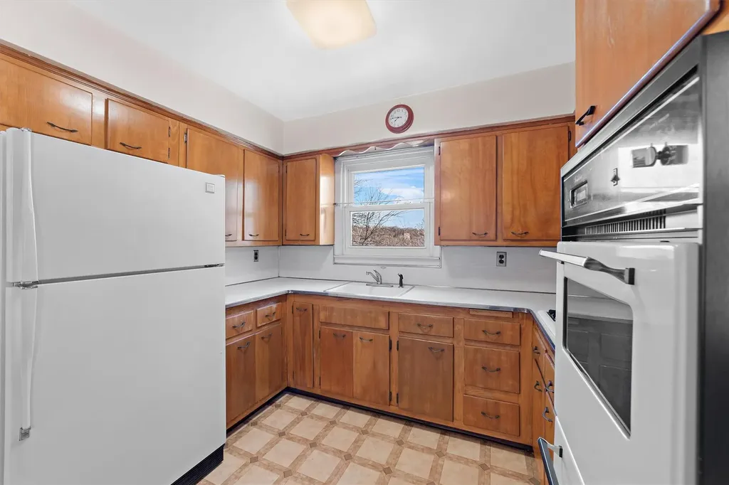 105 Hillview Avenue Yonkers NY 10704