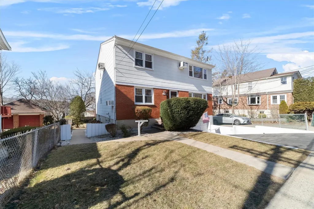 105 Hillview Avenue Yonkers NY 10704