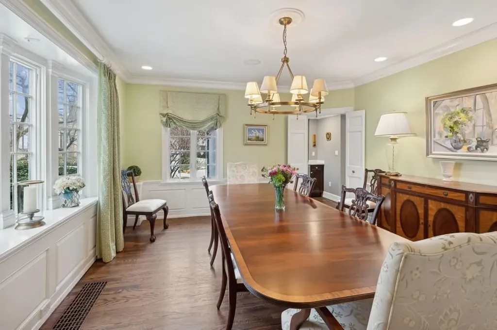 97 Aka 101 Boulder Trail Bronxville NY 10708