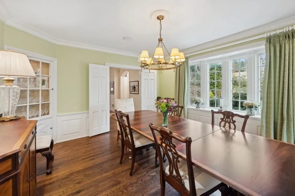 97 Aka 101 Boulder Trail Bronxville NY 10708